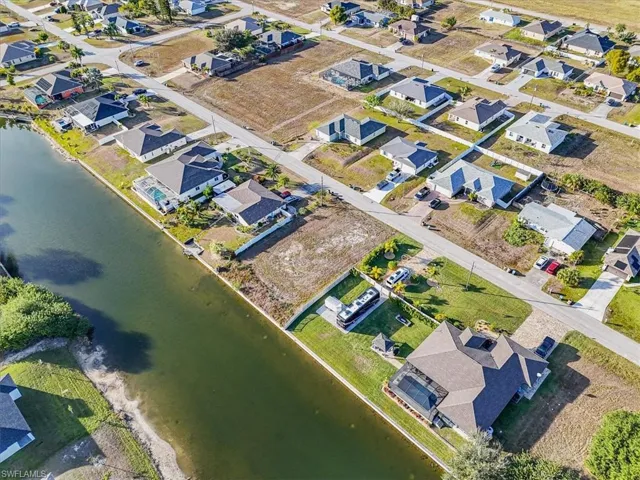 322 Ne 20th St, Cape Coral, Florida 33909