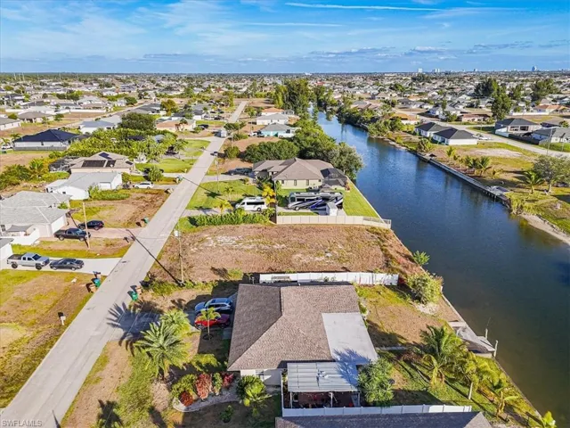 322 Ne 20th St, Cape Coral, Florida 33909