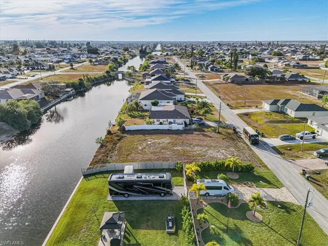 322 Ne 20th St, Cape Coral, Florida 33909