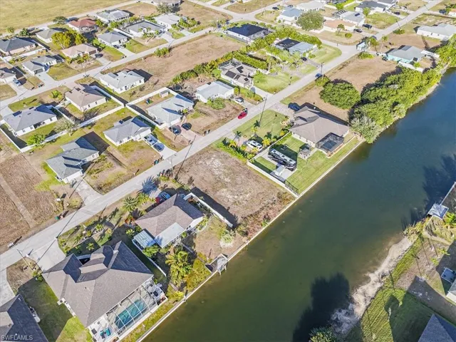 322 Ne 20th St, Cape Coral, Florida 33909