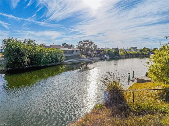 322 Ne 20th St, Cape Coral, Florida 33909