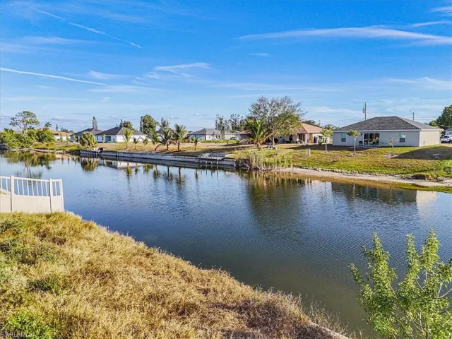 322 Ne 20th St, Cape Coral, Florida 33909
