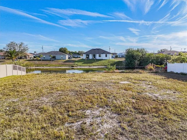 322 Ne 20th St, Cape Coral, Florida 33909