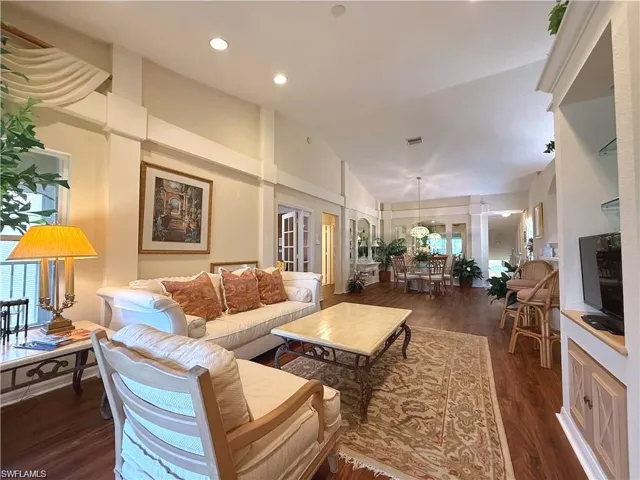 6580 Huntington Lakes Cir 202, Naples, Florida 34119