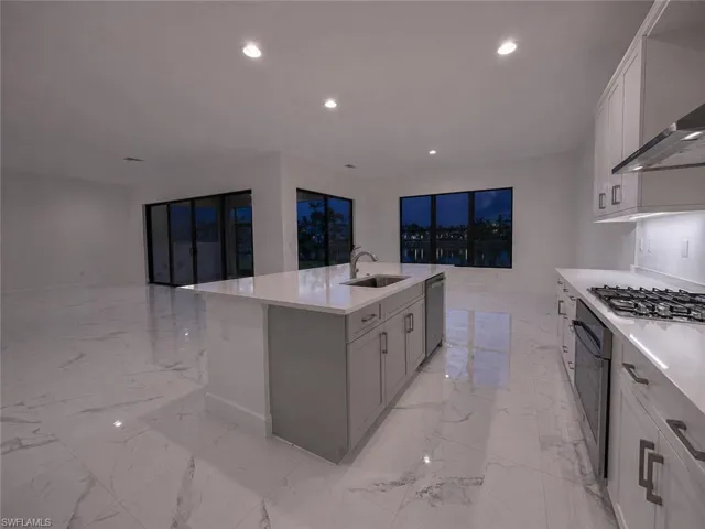 12236 Red Pine Pl, Estero, Florida 33928