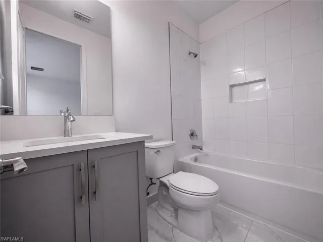 12236 Red Pine Pl, Estero, Florida 33928