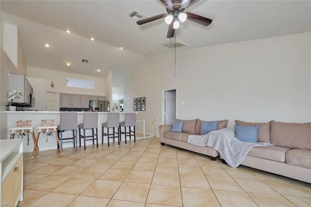 2309 10th AVE, Cape Coral, FL 33993,224071011