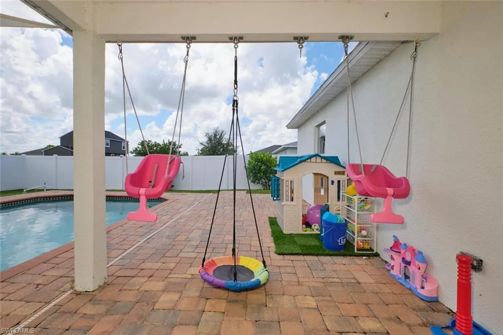 2309 10th AVE, Cape Coral, FL 33993,224071011