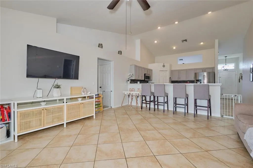 2309 10th AVE, Cape Coral, FL 33993,224071011