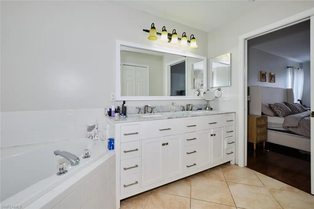 2309 10th AVE, Cape Coral, FL 33993,224071011