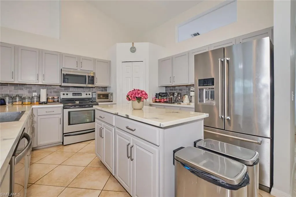 2309 10th AVE, Cape Coral, FL 33993,224071011