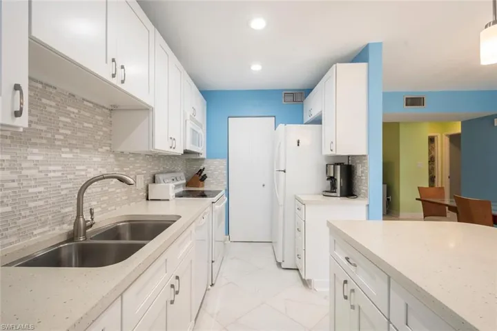 Kitchen is beautiful!