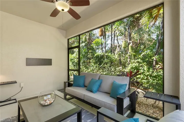 Sunroom with ceiling fan