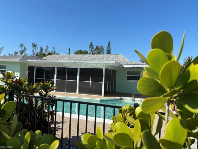 Large open pool with big 12' x 24' screened Lanai to entertain or just relax in.