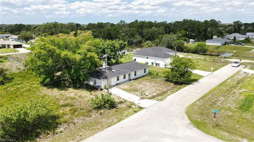 Aerial view of property and surrounding area