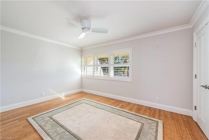800  River Point  DR, Naples, FL 34102
