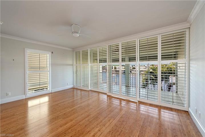 800  River Point  DR, Naples, FL 34102