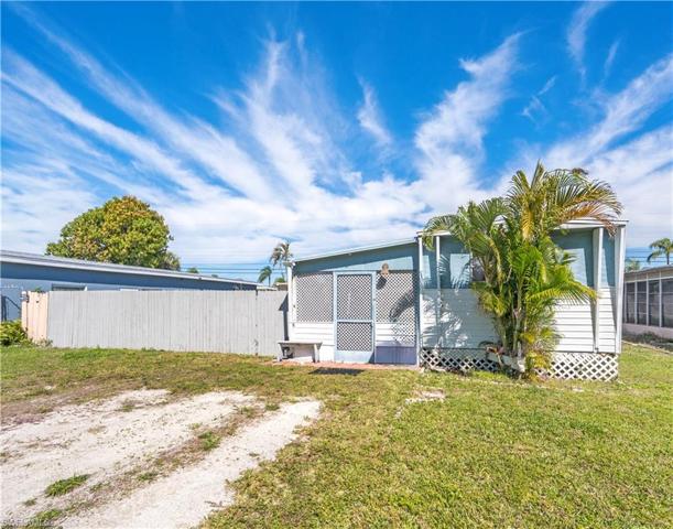 15  Royal Cove  DR, NAPLES, FL 34110