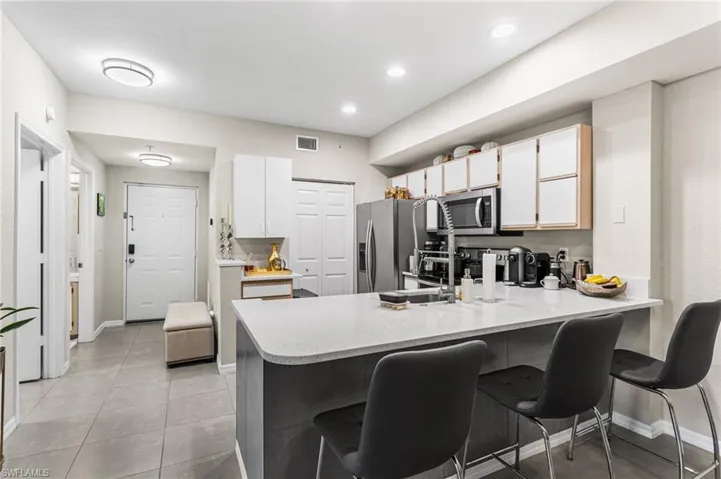 6401  Aragon  WAY, Fort Myers, FL 33966