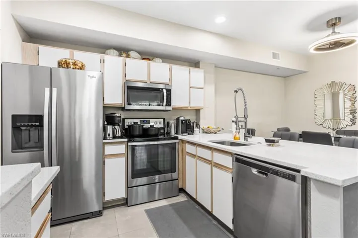 6401  Aragon  WAY, Fort Myers, FL 33966