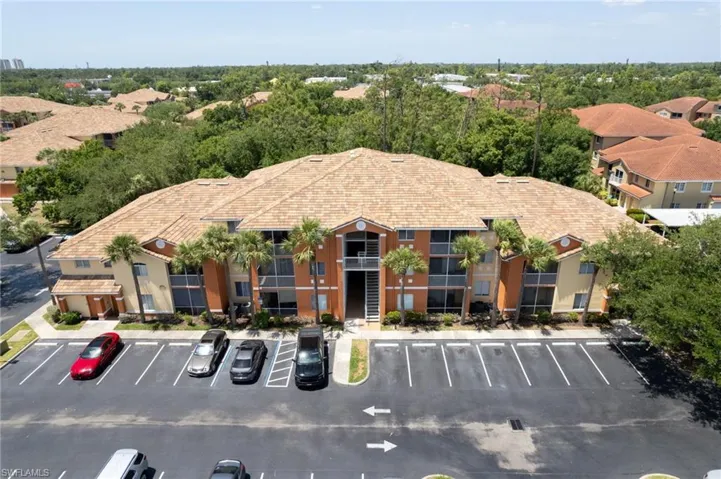 6401  Aragon  WAY, Fort Myers, FL 33966