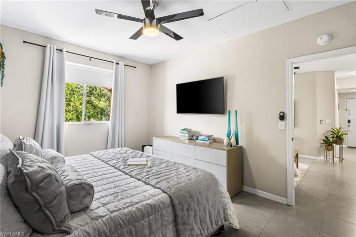 6401  Aragon  WAY, Fort Myers, FL 33966