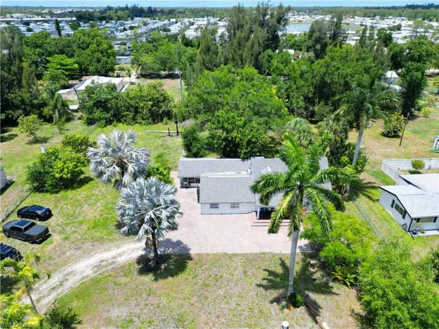 2861 N 2nd  ST, North Fort Myers, FL 33917
