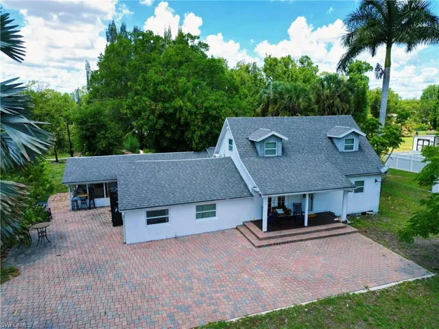 2861 N 2nd  ST, North Fort Myers, FL 33917