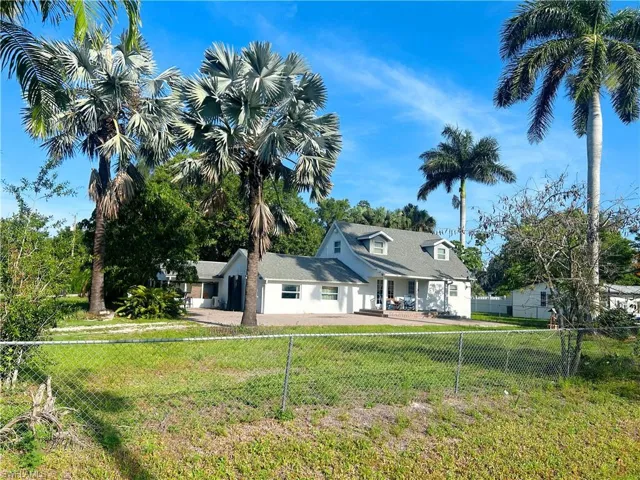 2861 N 2nd  ST, North Fort Myers, FL 33917
