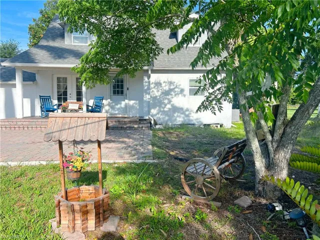 2861 N 2nd  ST, North Fort Myers, FL 33917
