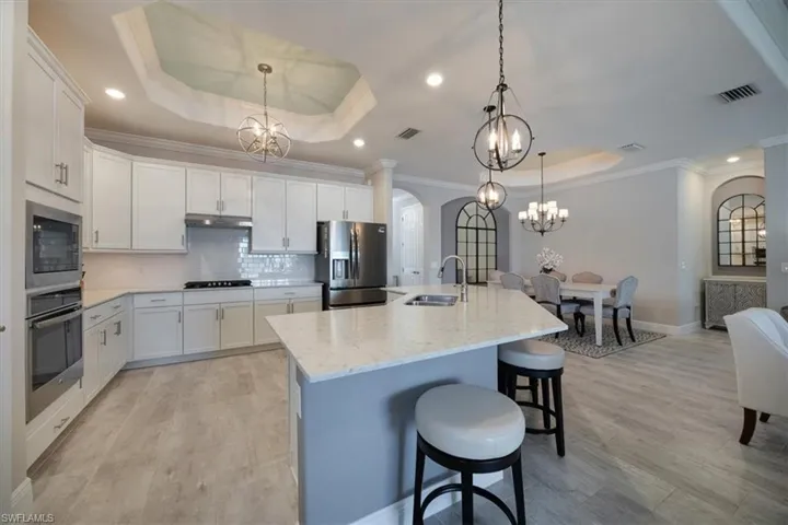 2014  Mustique  ST, Naples, FL 34120