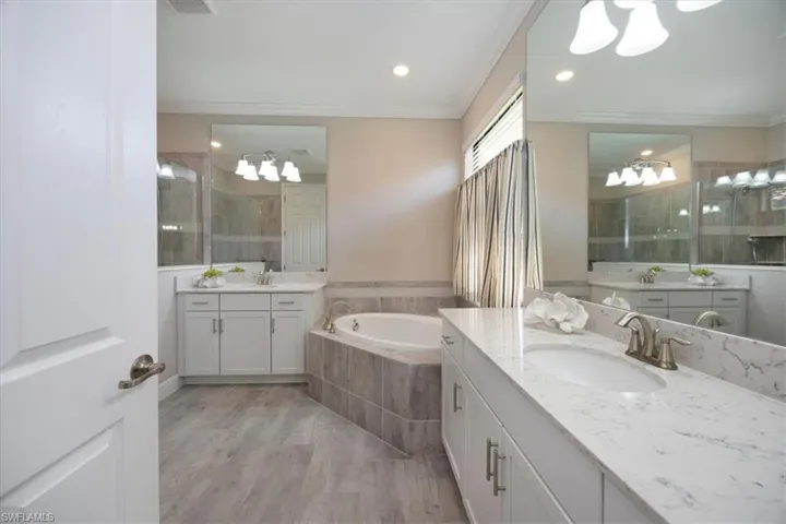 2014  Mustique  ST, Naples, FL 34120