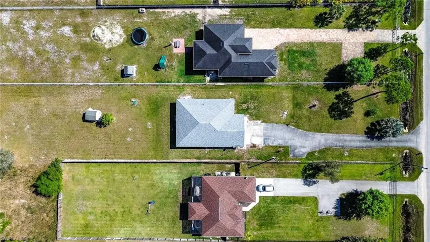 3761  39th NE AVE, Naples, FL 34120