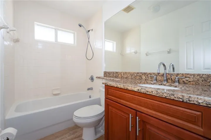 3761  39th NE AVE, Naples, FL 34120