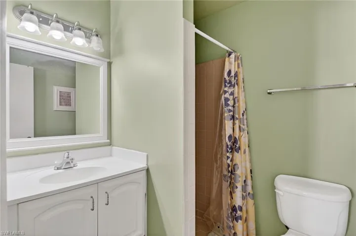 3351  Royal Canadian  TRCE, Fort Myers, FL 33907