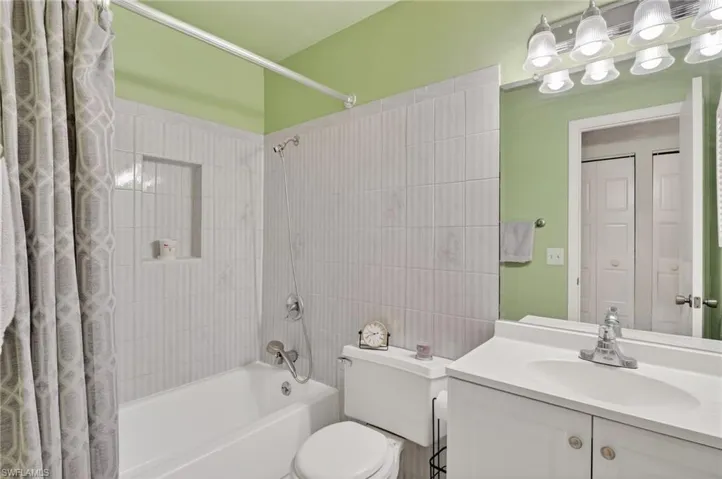 3351  Royal Canadian  TRCE, Fort Myers, FL 33907