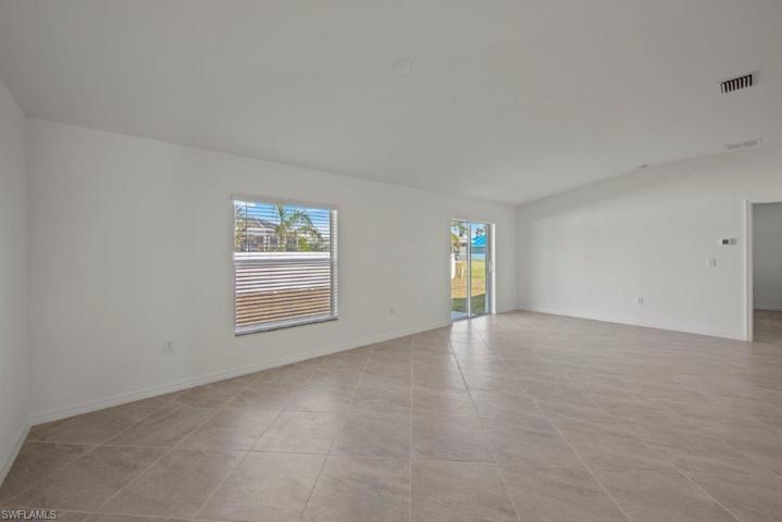 2504  40th SW ST, LEHIGH ACRES, FL 33974
