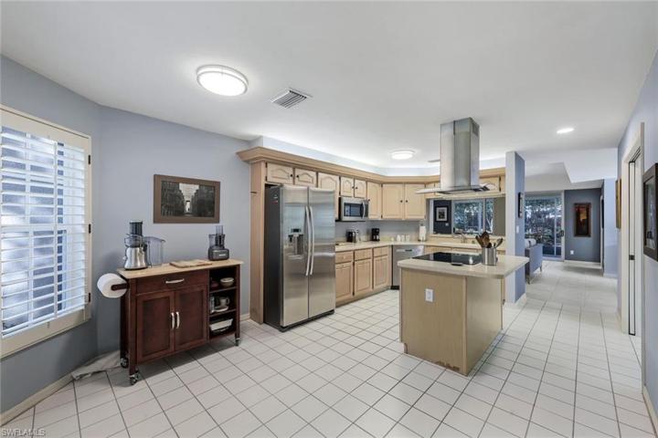 166 Via Perignon # 2, NAPLES FL 34119