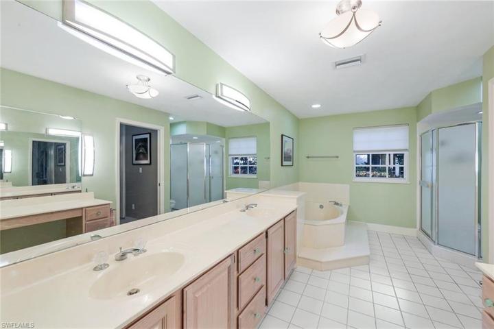 166 Via Perignon # 2, NAPLES FL 34119