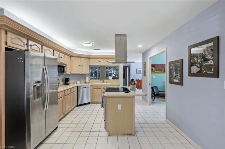 166 Via Perignon # 2, NAPLES FL 34119