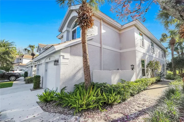 25276 Pelican Creek Cir 102, Bonita Springs, Florida 34134