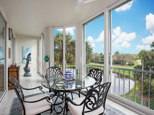 8430  Abbington  CIR, Naples, FL 34108