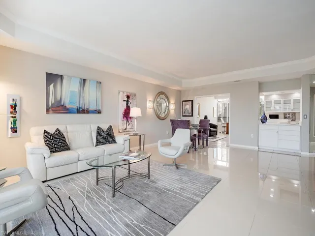 8430  Abbington  CIR, Naples, FL 34108
