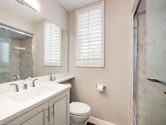 8430  Abbington  CIR, Naples, FL 34108
