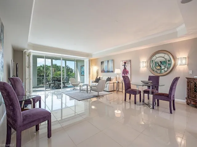 8430  Abbington  CIR, Naples, FL 34108