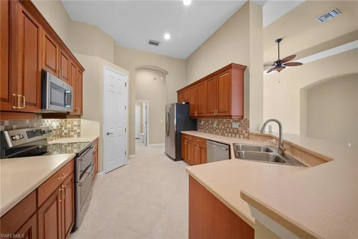 7914 Founders Cir, Naples, Florida 34104
