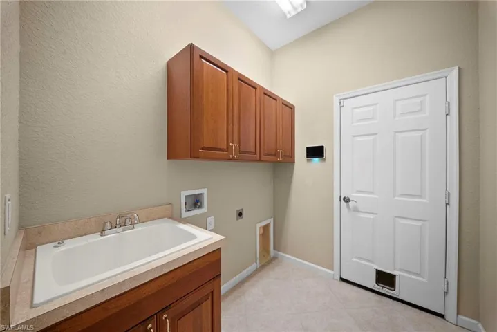 7914 Founders Cir, Naples, Florida 34104
