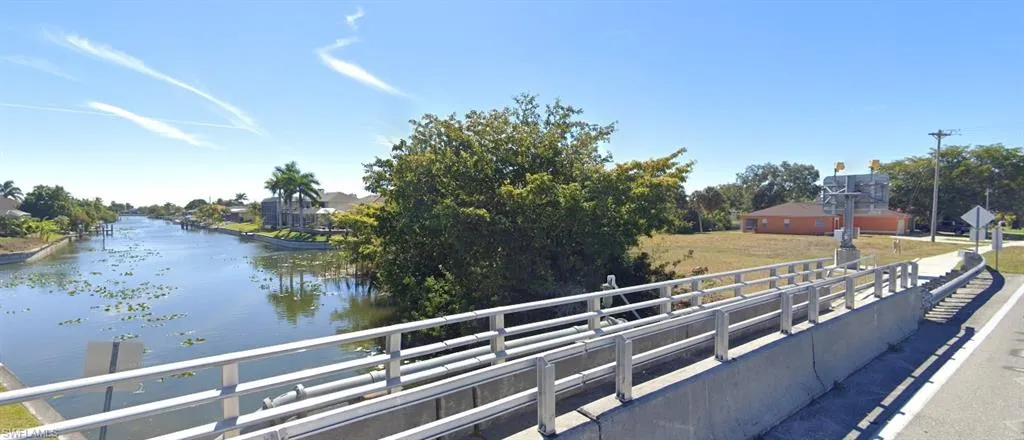 2 Ne 13th Ave, Cape Coral, Florida 33909