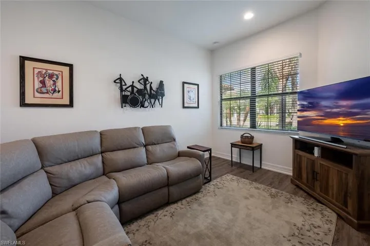 4462 Crimson Ave, Naples, Florida 34119