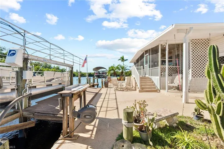 204 Sun Cir, Fort Myers, Florida 33905
